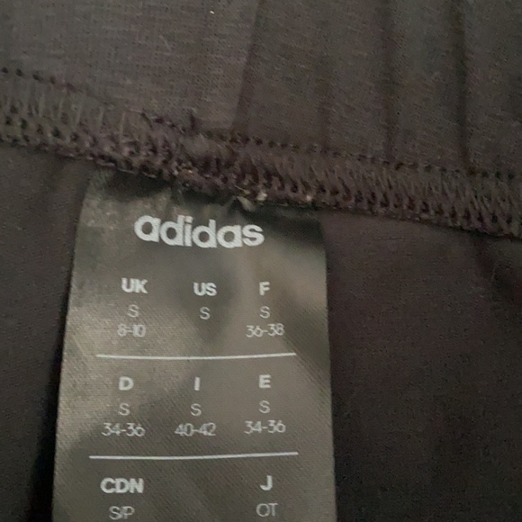 Adidas leggings excellent condition. Size small. - Picture 3 of 3